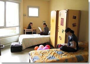Une chambre de l'internat filles